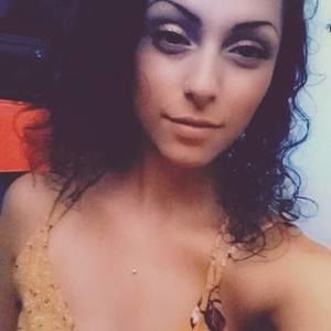 Meet your Posher, Isaura